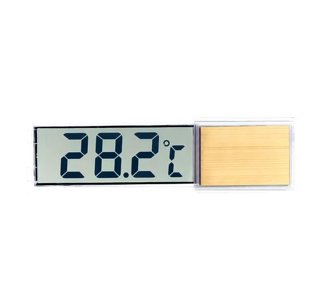 Voeg een vleugje elegantie toe aan uw aquarium met onze Klevende Digitale Aquarium Thermometer in Goud! Eenvoudig te bevestigen aan de buitenkant van uw tank, biedt deze thermometer nauwkeurige temperatuurmetingen met een stijlvolle uitstraling. Monitor de omgeving van uw vissen op een betrouwbare en verfijnde manier. Bestel nu voor een functionele en luxueuze toevoeging aan uw aquatische wereld!