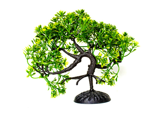 Een realistische kunstplant in de vorm van een Japanse boom, met afmetingen van 21 cm x 15 cm, geschikt voor gebruik in aquaria en terraria als decoratief element. Deze kunstmatige plant voegt een natuurlijke uitstraling toe aan het leefgebied van vissen en reptielen, zonder onderhoud of speciale verzorging. Gemaakt van hoogwaardig materiaal voor langdurig gebruik en een levendige uitstraling.