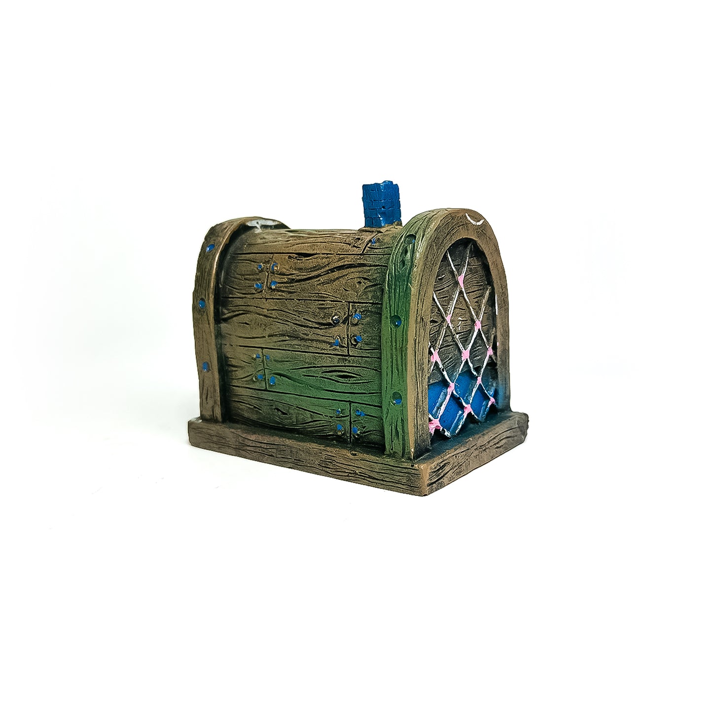Leuke aquarium decoratie in de vorm van Spongebob's restaurant 'The Krusty Krab'. Dit kleurrijke en gedetailleerde ornament is perfect als schuilplaats voor vissen en een unieke toevoeging aan je aquarium. Ideaal voor Spongebob fans en levendige aquarium inrichtingen