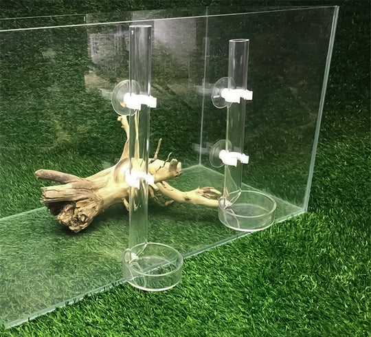 Nieuwe plastic voederplaat en voederbuis voor aquarium - optimaliseer voedingsproces voor vissen, eenvoudige voeding met handige voederplaat en buis, geschikt voor diverse aquariumformaten en vissoorten.