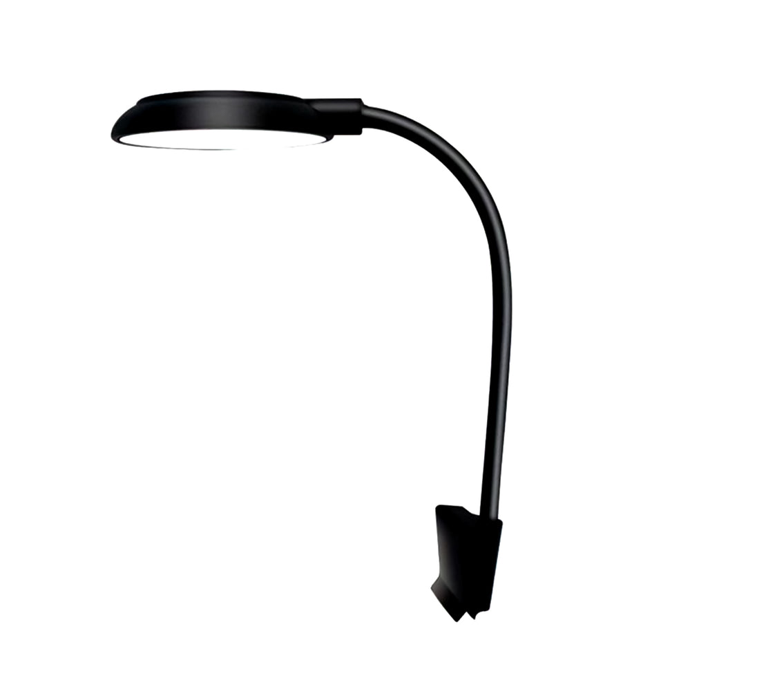Verlicht uw aquarium met gemak met onze Mini LED Verlichting met Klem! Creëer een sfeervolle ambiance en laat uw aquarium stralen met deze compacte en krachtige verlichtingsoptie. Eenvoudig te bevestigen voor een prachtig verlichte onderwaterwereld. Bestel nu voor een heldere en levendige aquatische omgeving!