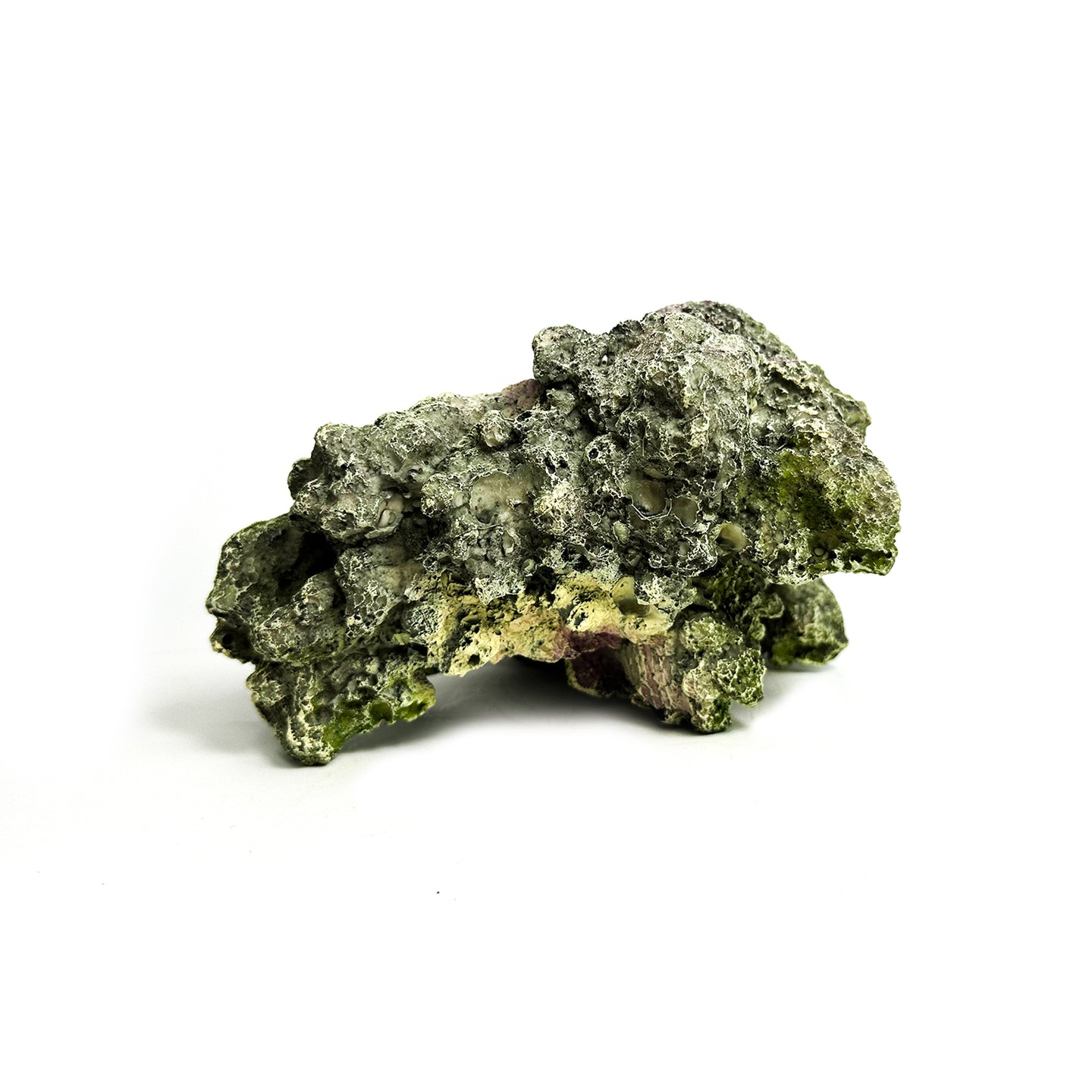 Natuurgetrouw decoratief ornament in de vorm van een Moon Steen, geschikt voor aquariums. De afmetingen zijn 24 x 23 x 14 cm. Dit ornament voegt een realistisch en kleurrijk element toe aan je onderwateromgeving, ideaal voor tropische aquaria.