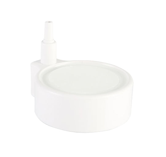 Een ronde aquarium luchtsteen in wit, met een diameter van 56 mm. Deze luchtsteen is ontworpen om een gelijkmatige en efficiënte beluchting te bieden aan het aquariumwater, wat essentieel is voor de gezondheid van vissen en planten. De luchtsteen creëert fijne belletjes voor optimale zuurstofverdeling en een aantrekkelijke visuele uitstraling in het aquarium."